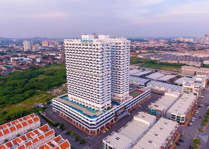 The Wave 2Br Seaview - High Floor L Unifi