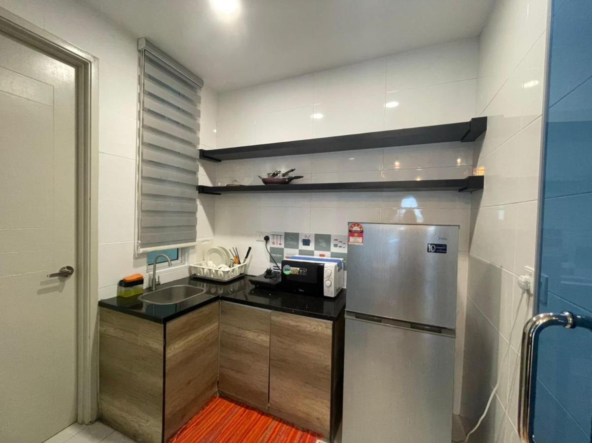 The Wave 2br Seaview - High Floor L Unifi Apartment
